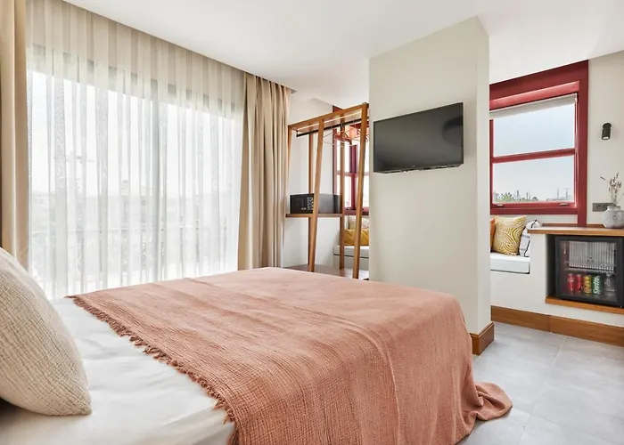 Meruno Alacati 酒店 *